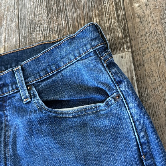 LEVI STRAUSS & CO. MEN JEAN PANTS, SIZE W33-32 L - Picture 6 of 8